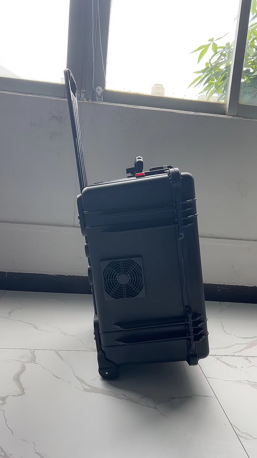 平度手拉箱型移动通信干扰器